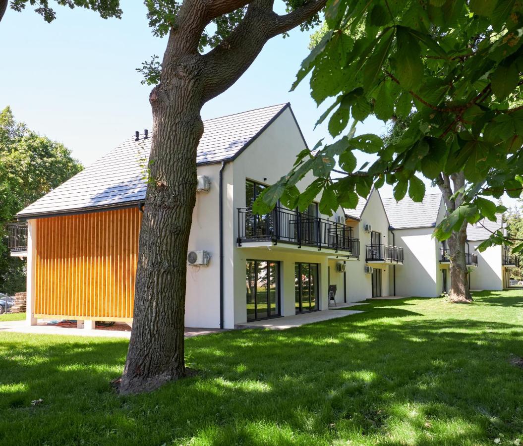 Apartamenty 7 Debow Pleśna Dış mekan fotoğraf
