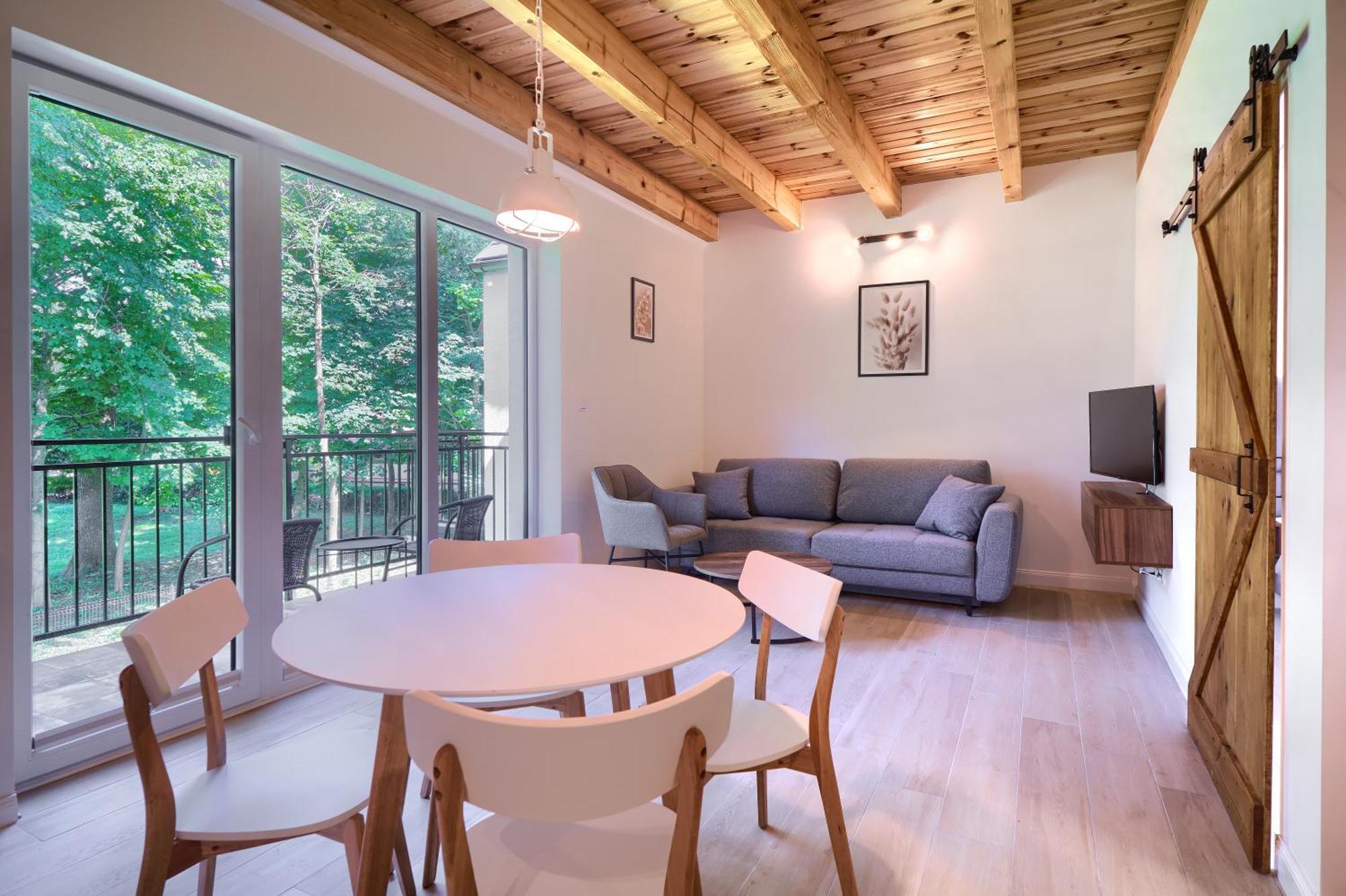 Apartamenty 7 Debow Pleśna Dış mekan fotoğraf